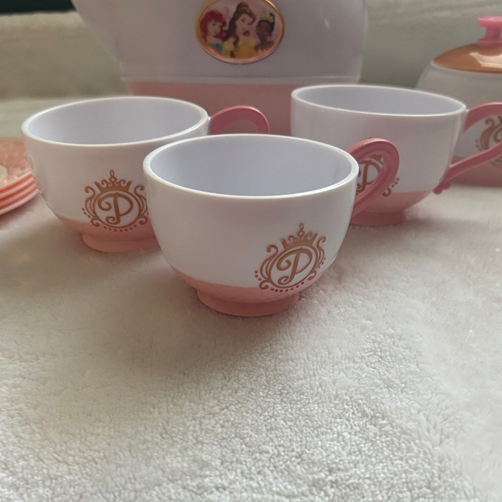 Disney Princess Tea Set - Pink and White - Picture 2 of 5